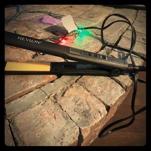 Revlon hair straightener